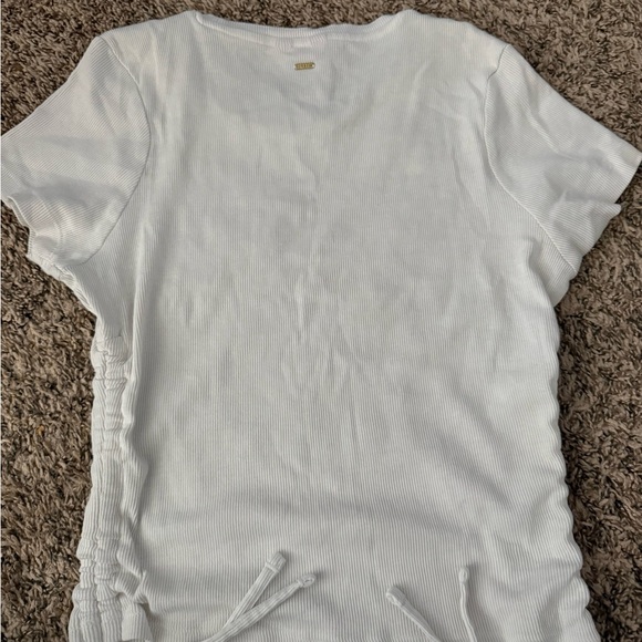 Guess Ivory Ribbed Tee - Picture 2 of 4